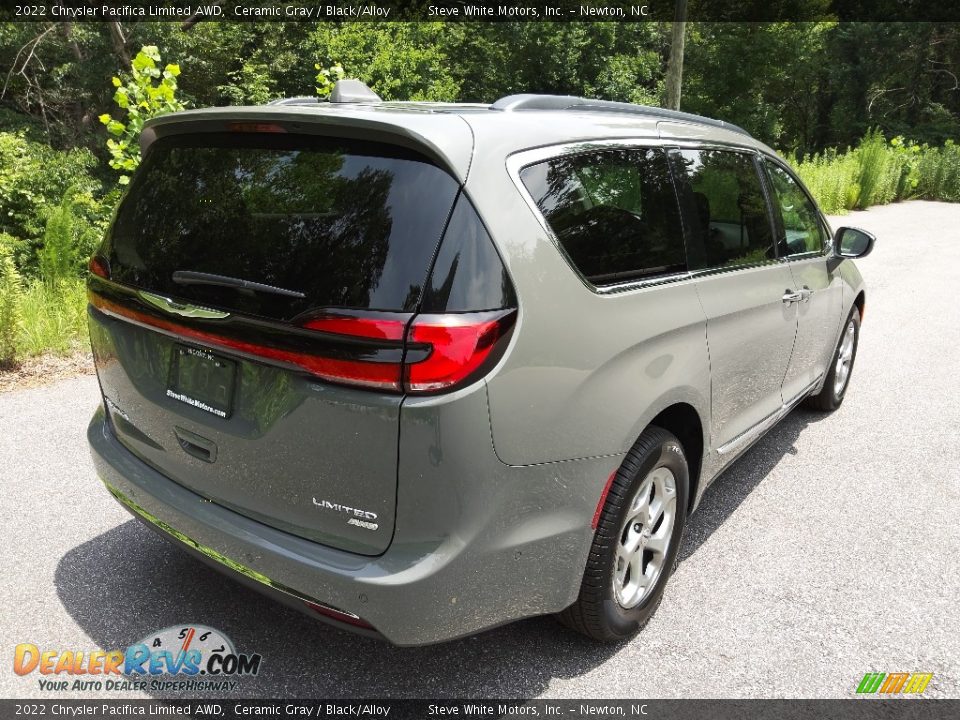 2022 Chrysler Pacifica Limited AWD Ceramic Gray / Black/Alloy Photo #6