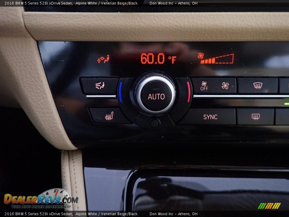 2016 BMW 5 Series 528i xDrive Sedan Alpine White / Venetian Beige/Black Photo #3