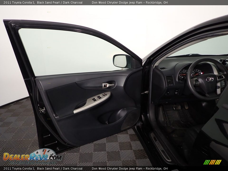 2011 Toyota Corolla S Black Sand Pearl / Dark Charcoal Photo #10
