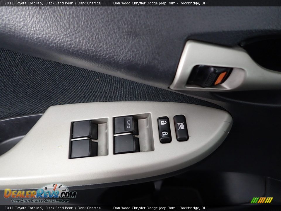 2011 Toyota Corolla S Black Sand Pearl / Dark Charcoal Photo #11