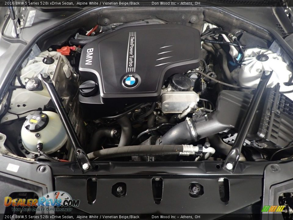 2016 BMW 5 Series 528i xDrive Sedan Alpine White / Venetian Beige/Black Photo #10