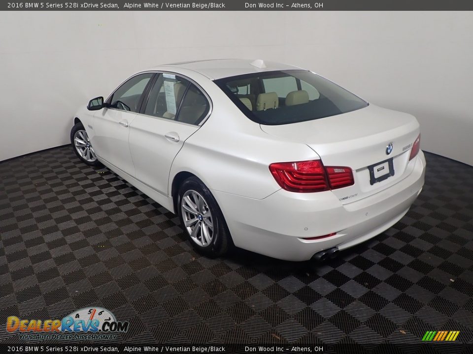 2016 BMW 5 Series 528i xDrive Sedan Alpine White / Venetian Beige/Black Photo #15