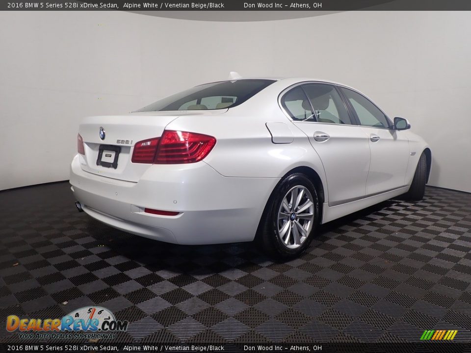 2016 BMW 5 Series 528i xDrive Sedan Alpine White / Venetian Beige/Black Photo #20