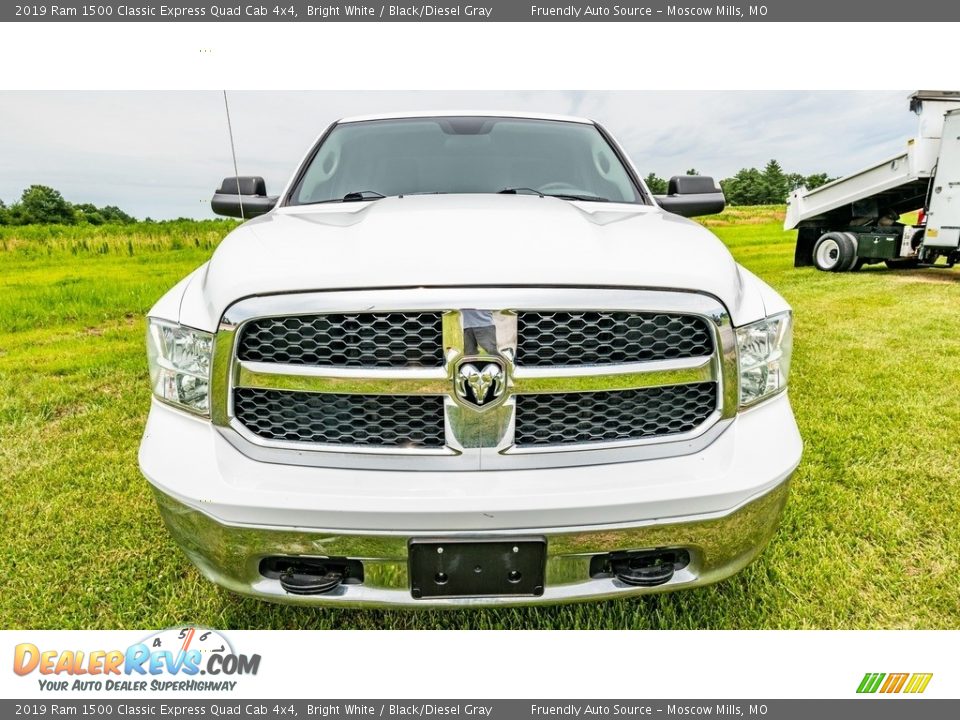 2019 Ram 1500 Classic Express Quad Cab 4x4 Bright White / Black/Diesel Gray Photo #9