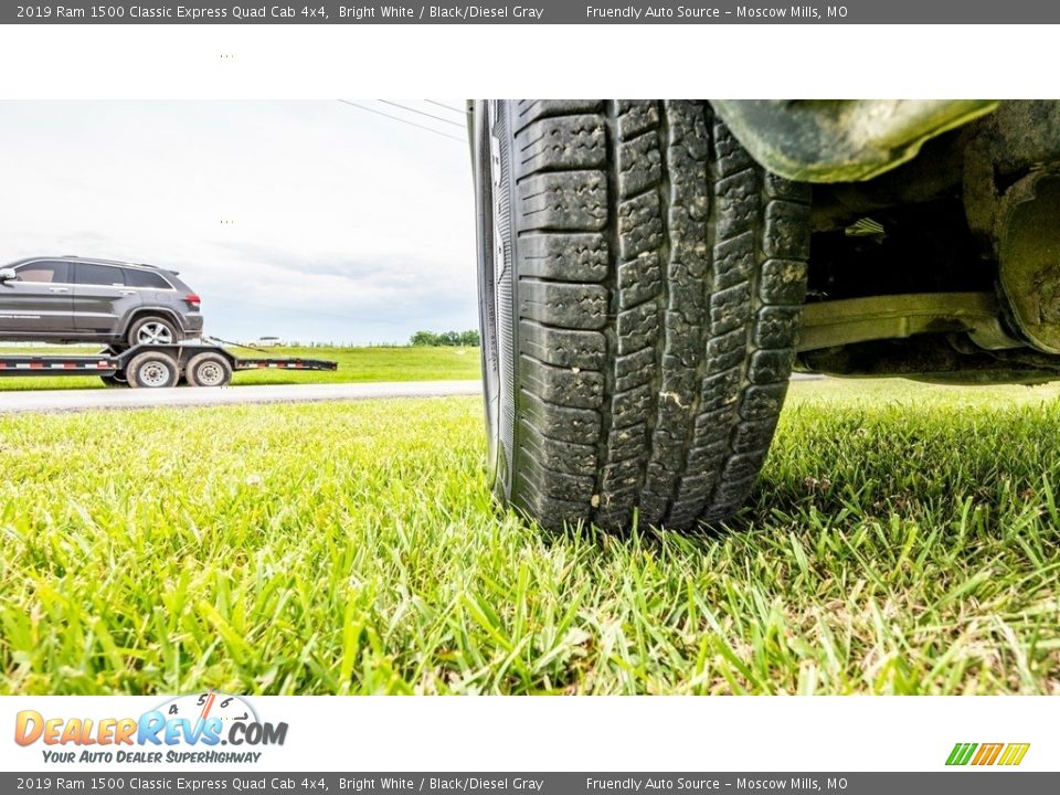 2019 Ram 1500 Classic Express Quad Cab 4x4 Bright White / Black/Diesel Gray Photo #15