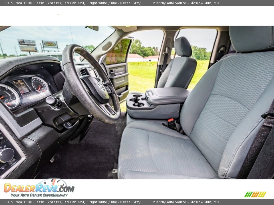 2019 Ram 1500 Classic Express Quad Cab 4x4 Bright White / Black/Diesel Gray Photo #18