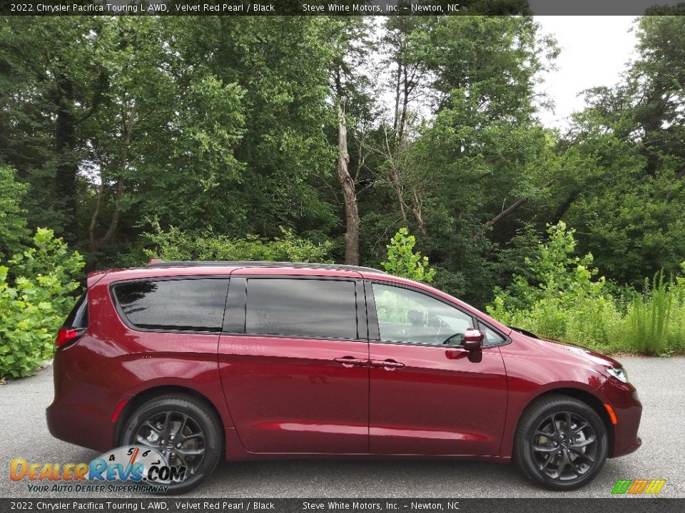 Velvet Red Pearl 2022 Chrysler Pacifica Touring L AWD Photo #5