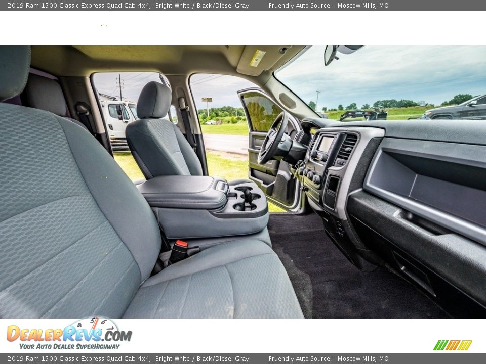 2019 Ram 1500 Classic Express Quad Cab 4x4 Bright White / Black/Diesel Gray Photo #24