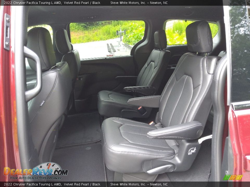 Rear Seat of 2022 Chrysler Pacifica Touring L AWD Photo #13