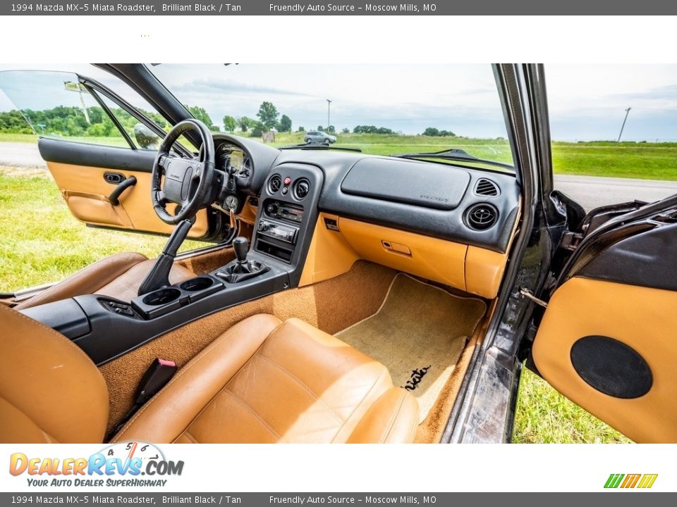 1994 Mazda MX-5 Miata Roadster Brilliant Black / Tan Photo #11