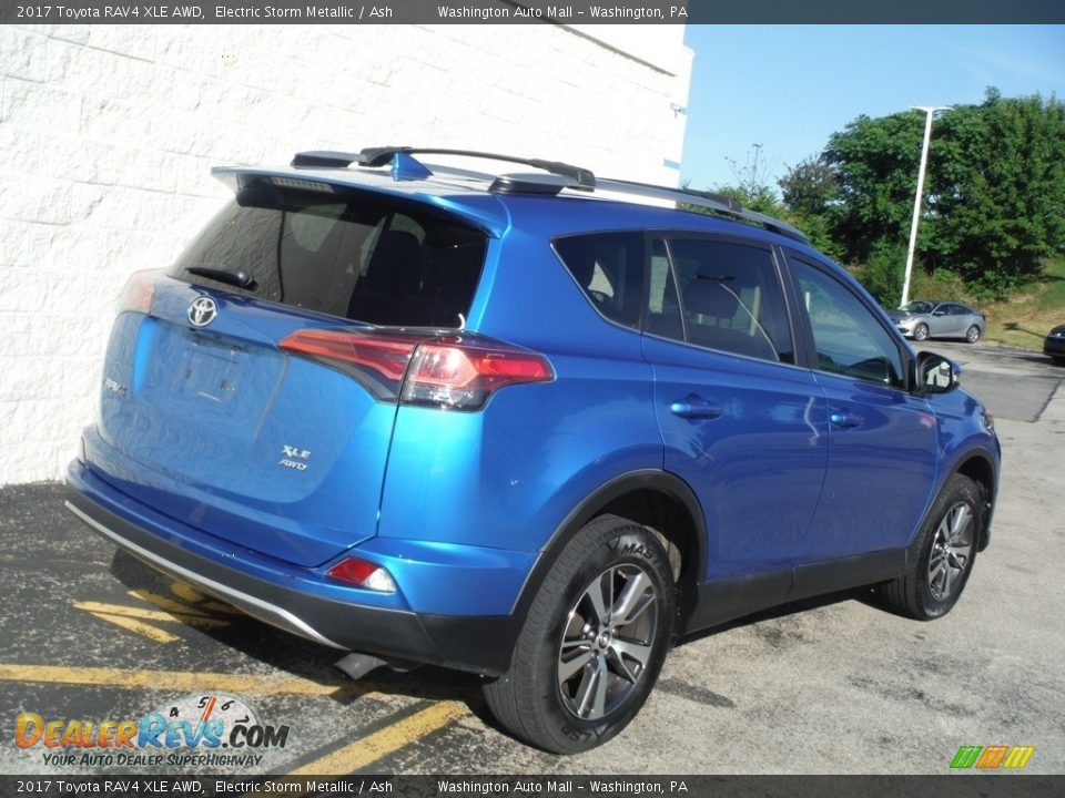 2017 Toyota RAV4 XLE AWD Electric Storm Metallic / Ash Photo #9