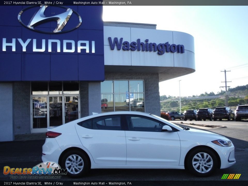 2017 Hyundai Elantra SE White / Gray Photo #2