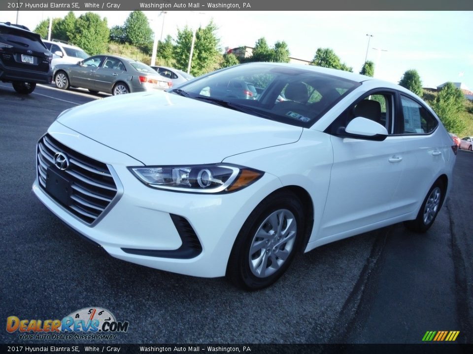 2017 Hyundai Elantra SE White / Gray Photo #5