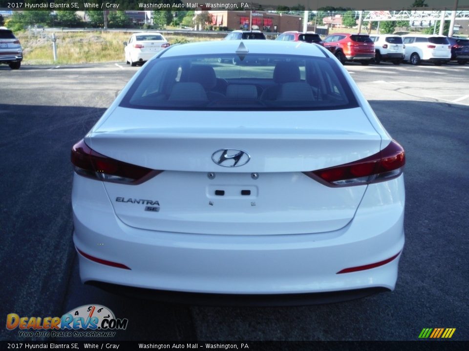 2017 Hyundai Elantra SE White / Gray Photo #8