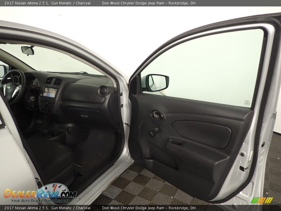 2017 Nissan Altima 2.5 S Gun Metallic / Charcoal Photo #25