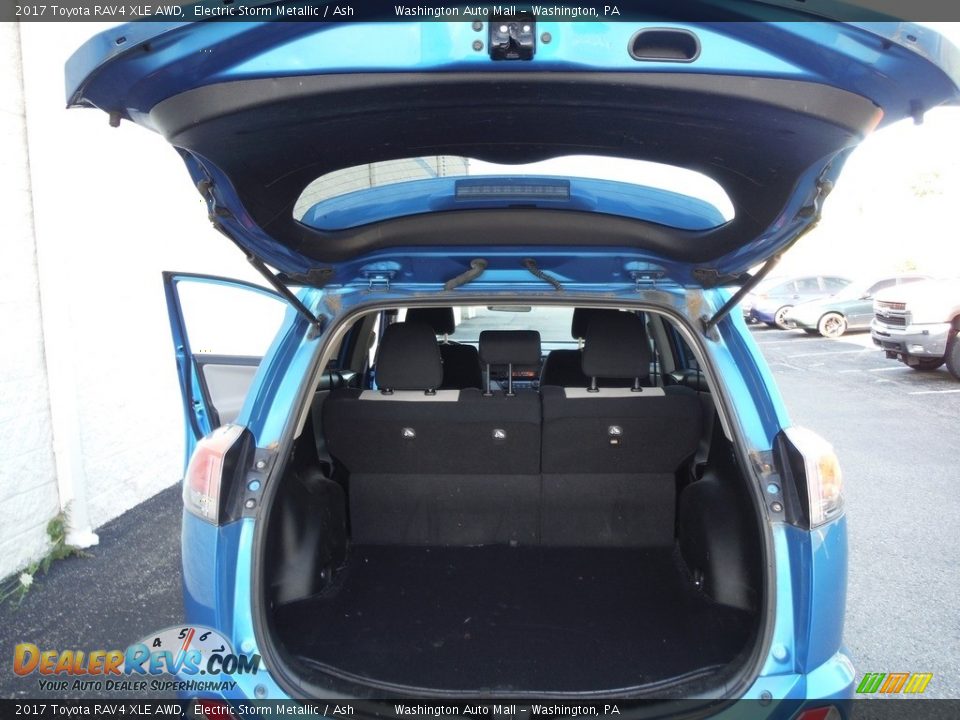 2017 Toyota RAV4 XLE AWD Electric Storm Metallic / Ash Photo #29