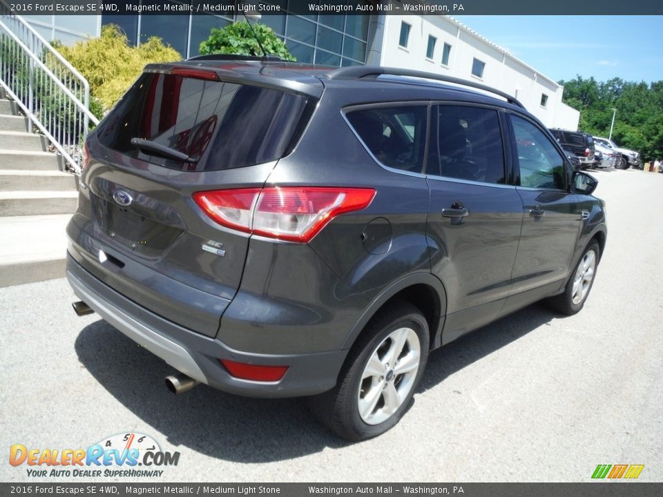 2016 Ford Escape SE 4WD Magnetic Metallic / Medium Light Stone Photo #9