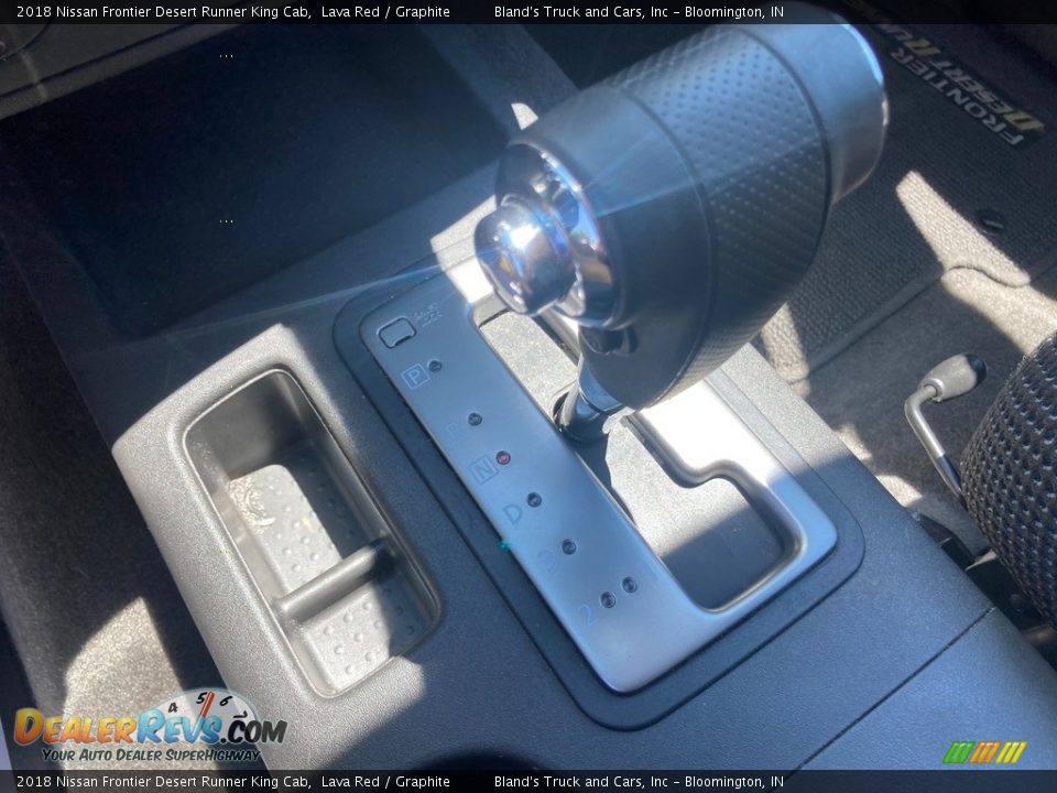 2018 Nissan Frontier Desert Runner King Cab Shifter Photo #26