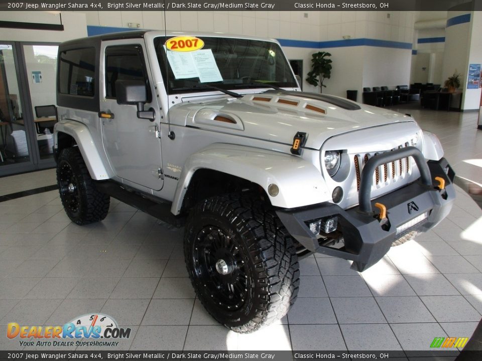 2007 Jeep Wrangler Sahara 4x4 Bright Silver Metallic / Dark Slate Gray/Medium Slate Gray Photo #3