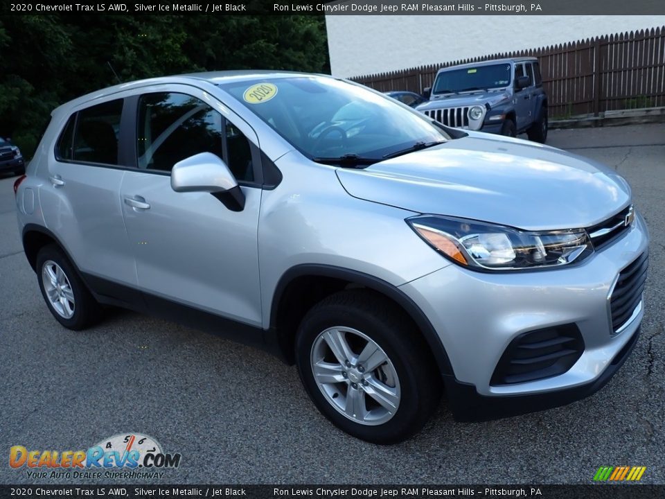 2020 Chevrolet Trax LS AWD Silver Ice Metallic / Jet Black Photo #8