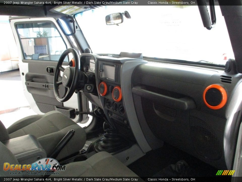 2007 Jeep Wrangler Sahara 4x4 Bright Silver Metallic / Dark Slate Gray/Medium Slate Gray Photo #16