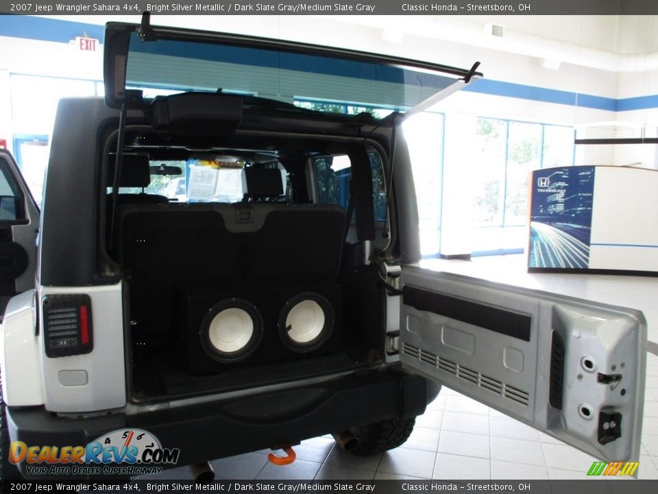 2007 Jeep Wrangler Sahara 4x4 Bright Silver Metallic / Dark Slate Gray/Medium Slate Gray Photo #21