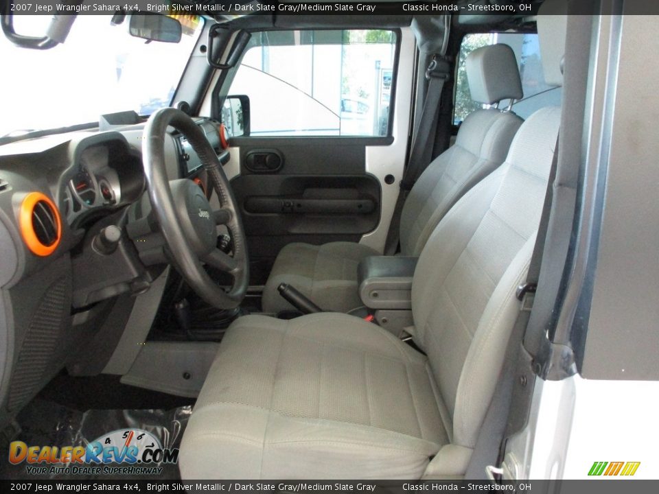 2007 Jeep Wrangler Sahara 4x4 Bright Silver Metallic / Dark Slate Gray/Medium Slate Gray Photo #25