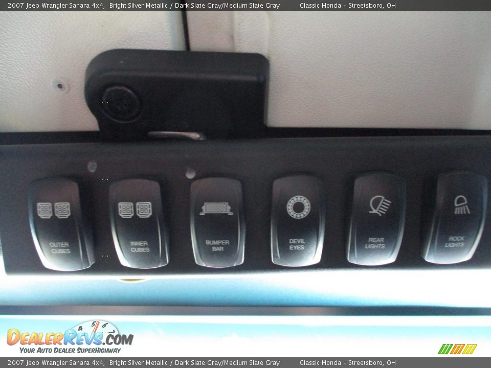 2007 Jeep Wrangler Sahara 4x4 Bright Silver Metallic / Dark Slate Gray/Medium Slate Gray Photo #34