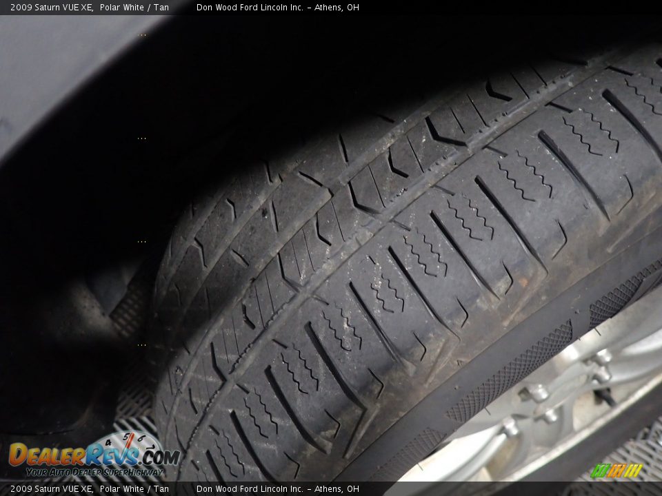 2009 Saturn VUE XE Polar White / Tan Photo #13