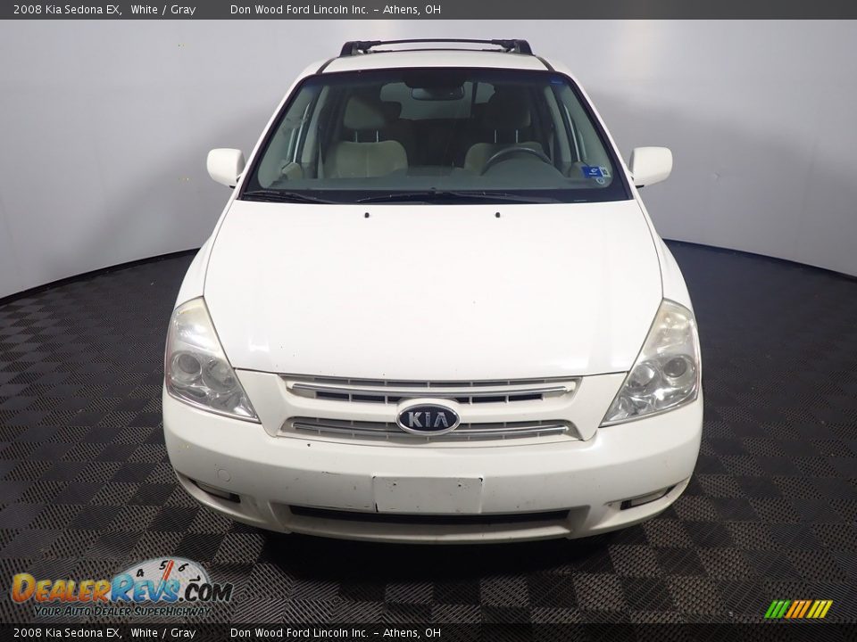 2008 Kia Sedona EX White / Gray Photo #4
