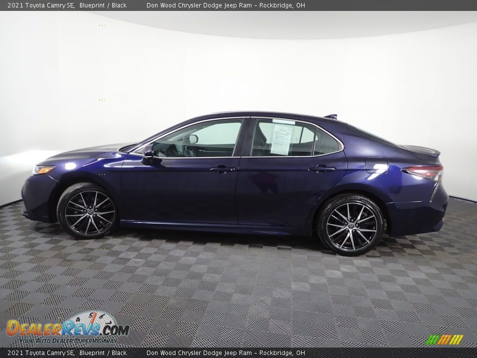 2021 Toyota Camry SE Blueprint / Black Photo #7