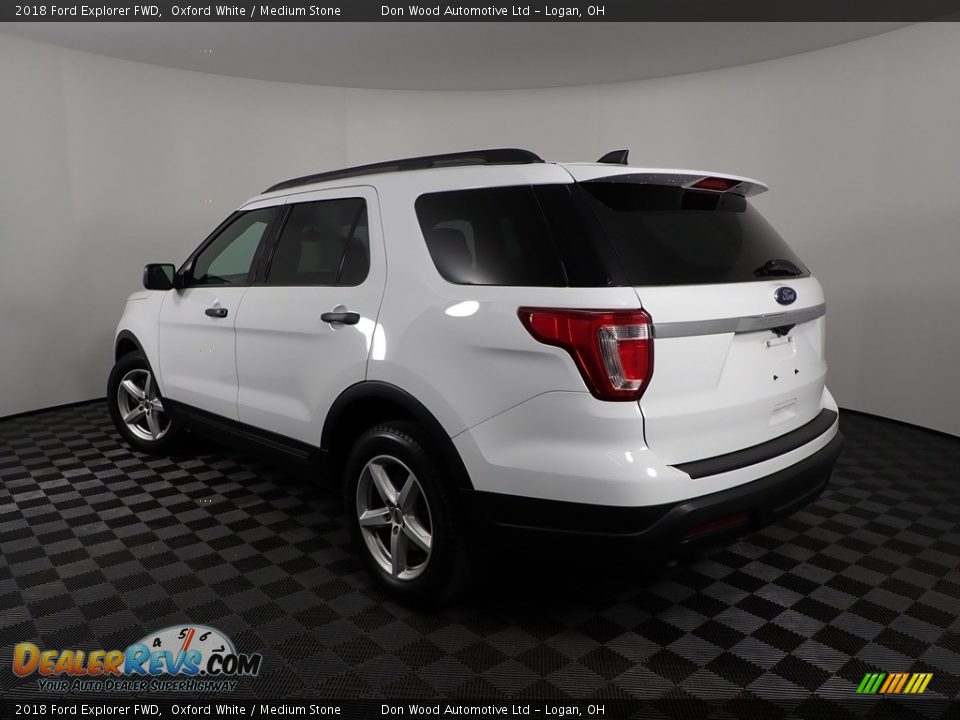 2018 Ford Explorer FWD Oxford White / Medium Stone Photo #5
