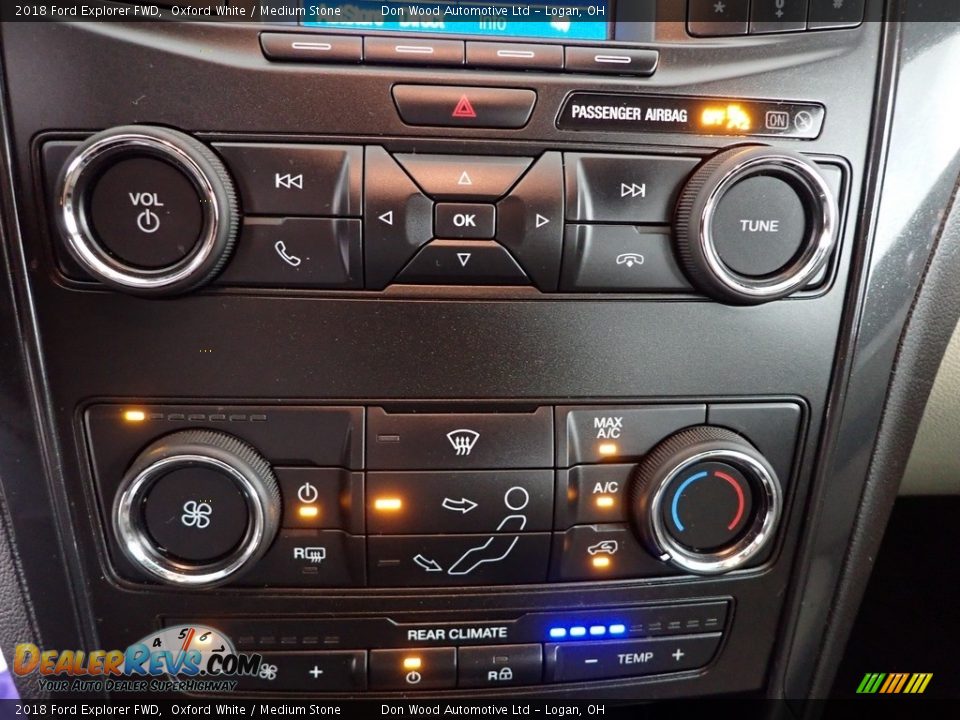 2018 Ford Explorer FWD Oxford White / Medium Stone Photo #19