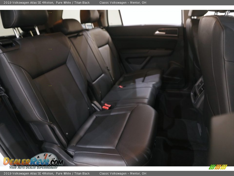 2019 Volkswagen Atlas SE 4Motion Pure White / Titan Black Photo #16