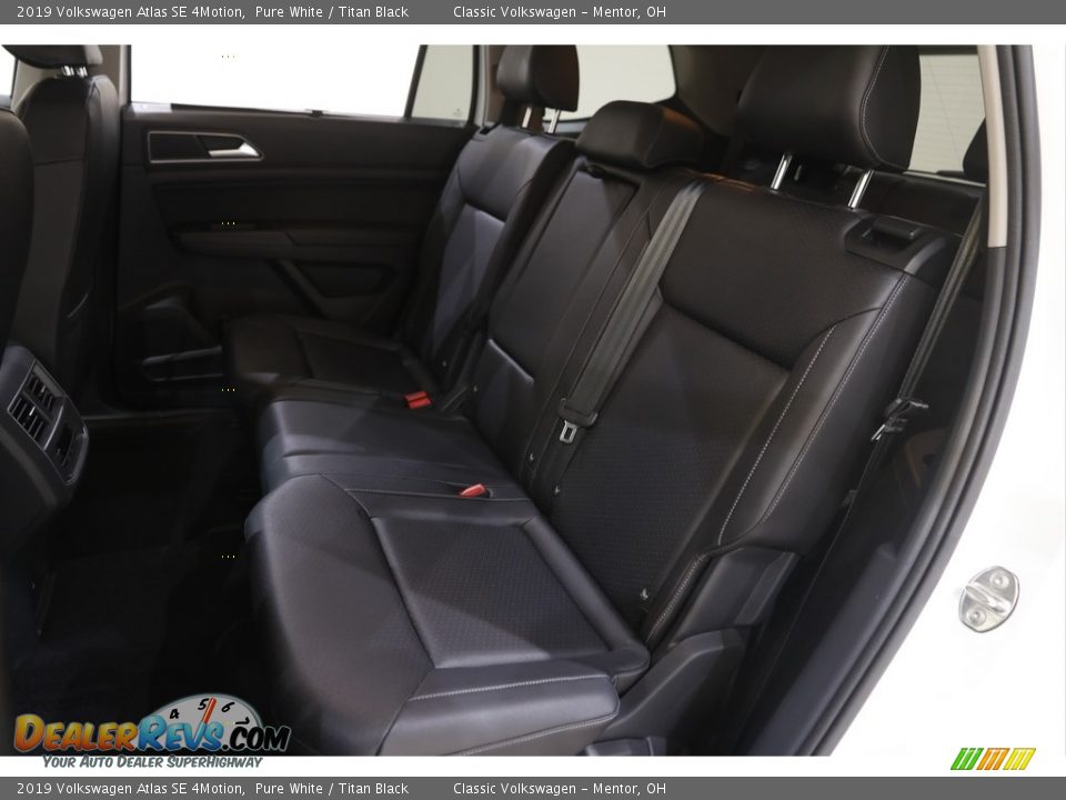 2019 Volkswagen Atlas SE 4Motion Pure White / Titan Black Photo #17