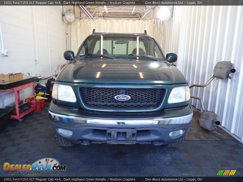 2001 Ford F150 XLT Regular Cab 4x4 Dark Highland Green Metallic / Medium Graphite Photo #2