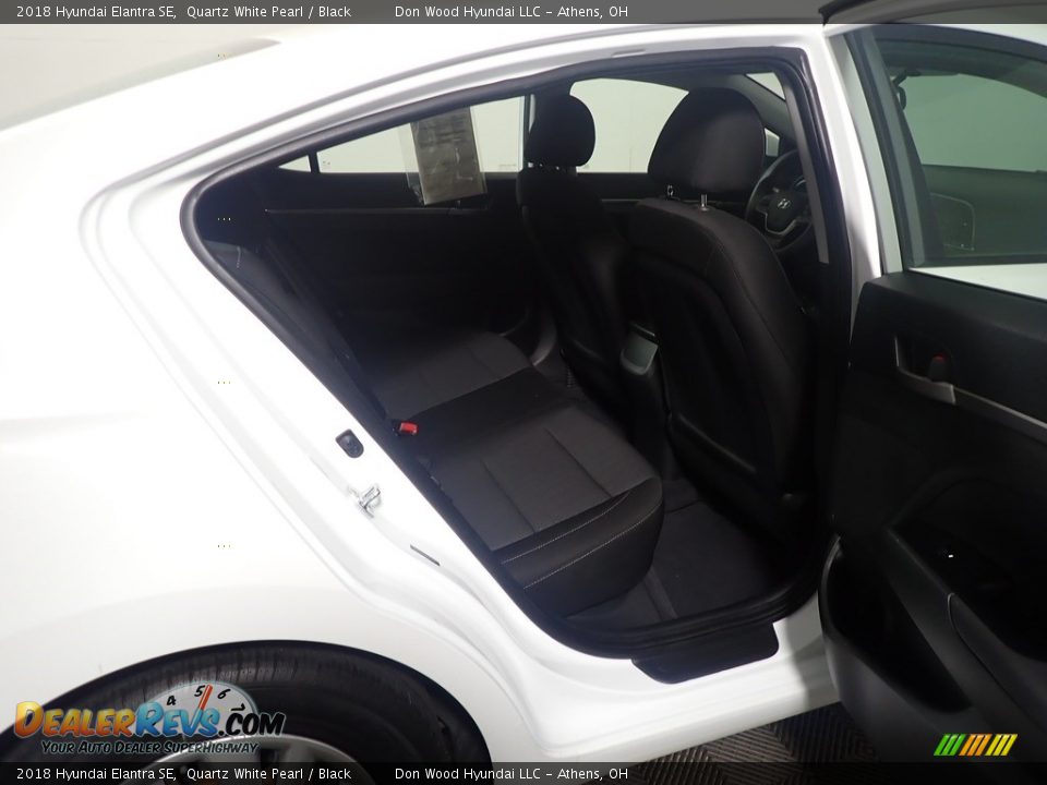 2018 Hyundai Elantra SE Quartz White Pearl / Black Photo #36