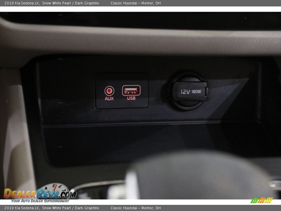 2019 Kia Sedona LX Snow White Pearl / Dark Graphite Photo #12