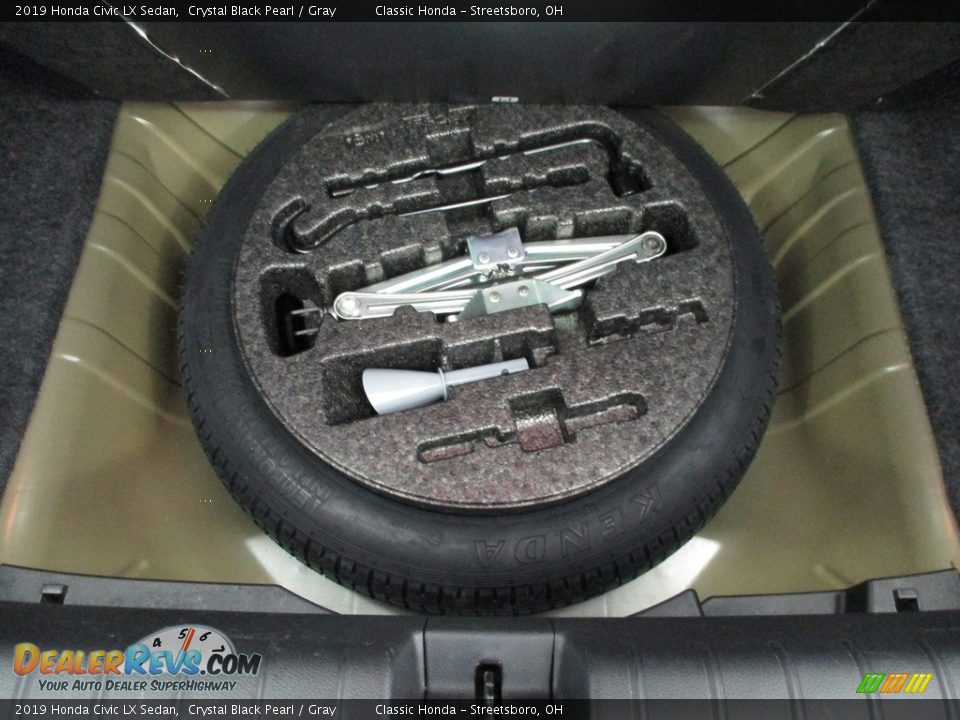 2019 Honda Civic LX Sedan Crystal Black Pearl / Gray Photo #21