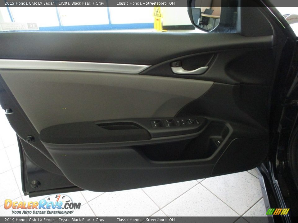 2019 Honda Civic LX Sedan Crystal Black Pearl / Gray Photo #25