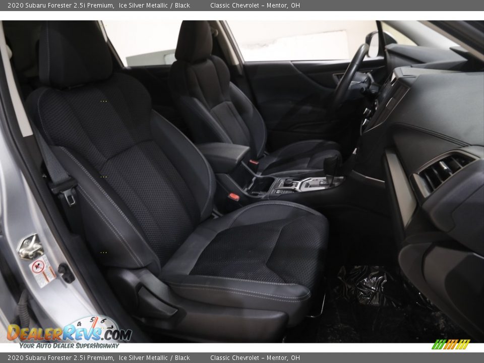 2020 Subaru Forester 2.5i Premium Ice Silver Metallic / Black Photo #16