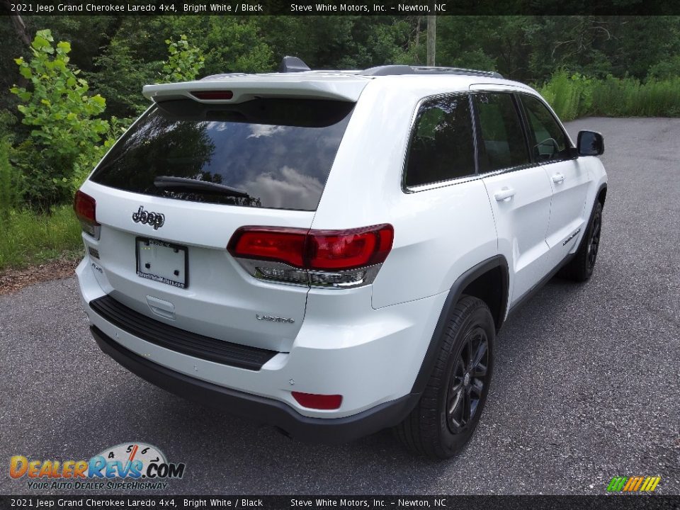 2021 Jeep Grand Cherokee Laredo 4x4 Bright White / Black Photo #7