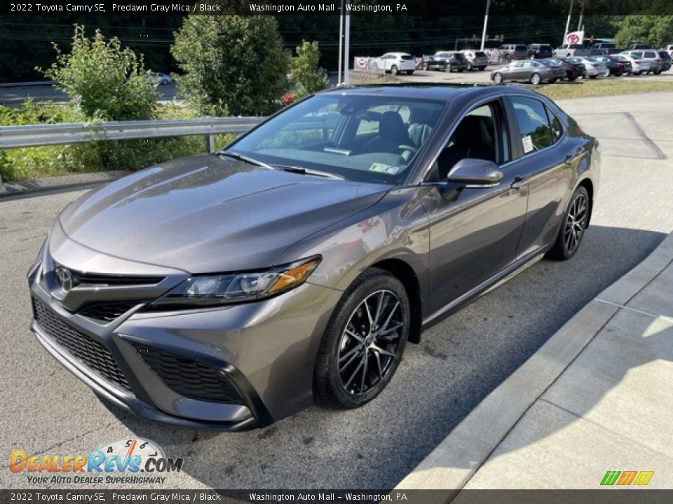 2022 Toyota Camry SE Predawn Gray Mica / Black Photo #7