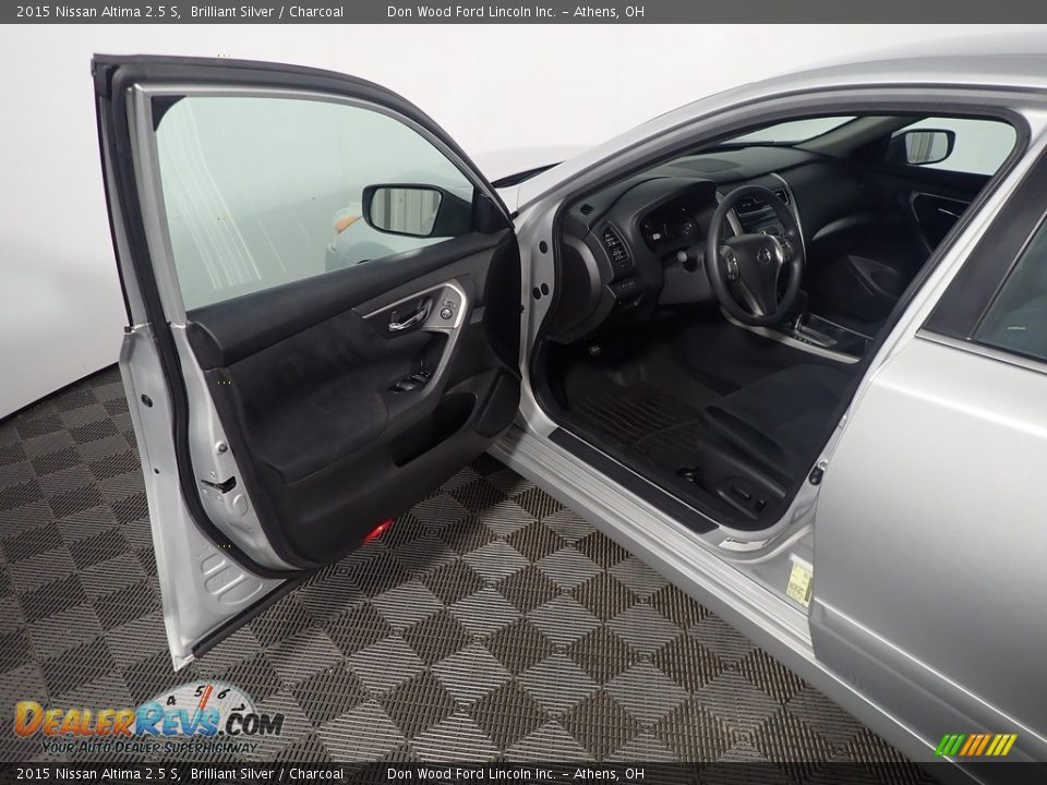 2015 Nissan Altima 2.5 S Brilliant Silver / Charcoal Photo #19