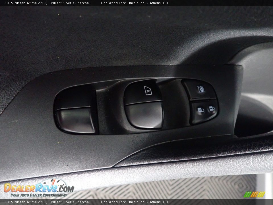 2015 Nissan Altima 2.5 S Brilliant Silver / Charcoal Photo #20