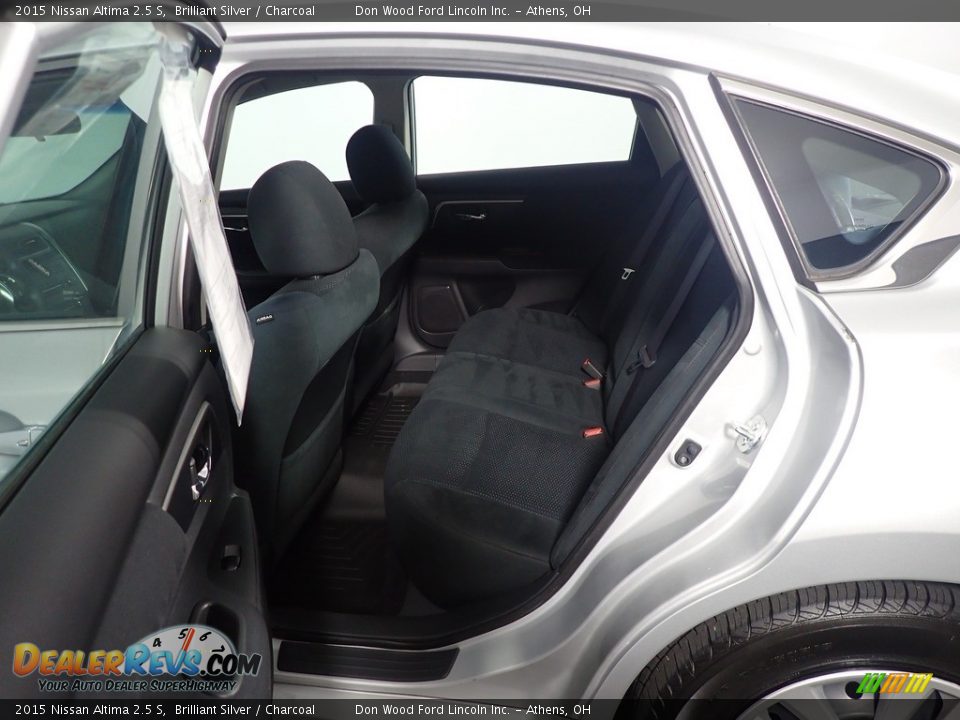 2015 Nissan Altima 2.5 S Brilliant Silver / Charcoal Photo #34