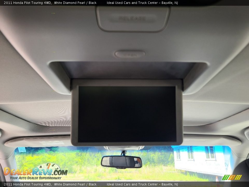 2011 Honda Pilot Touring 4WD White Diamond Pearl / Black Photo #28