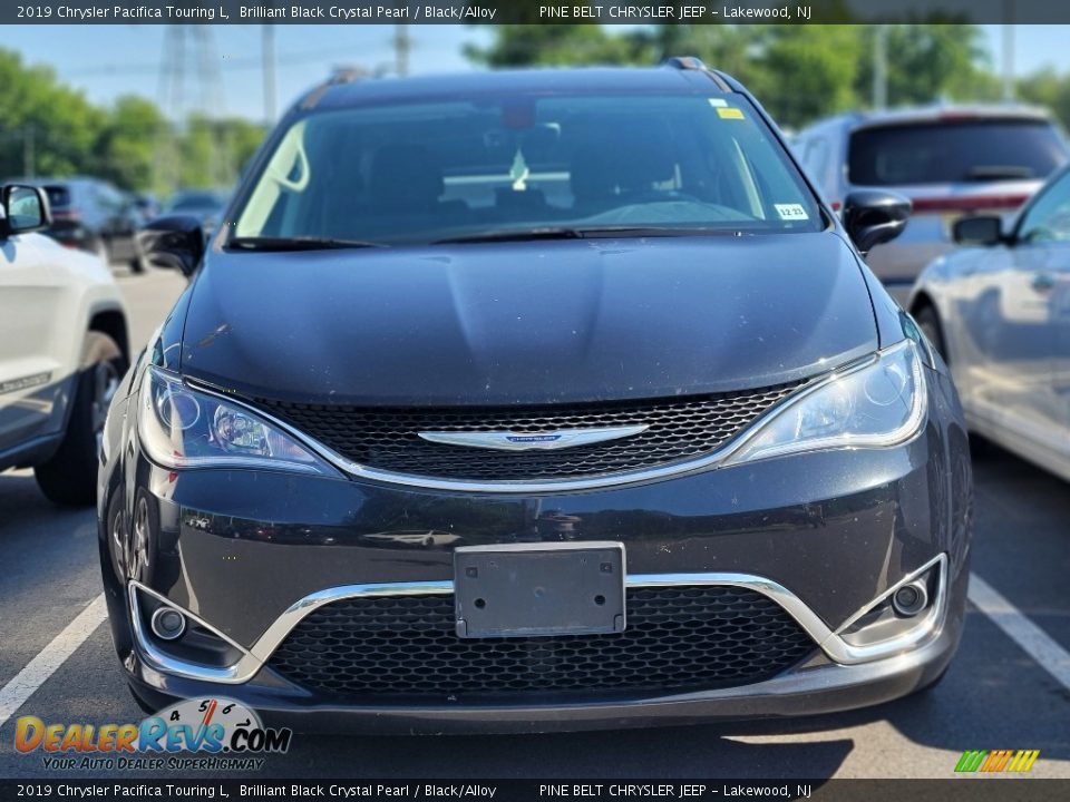 2019 Chrysler Pacifica Touring L Brilliant Black Crystal Pearl / Black/Alloy Photo #2