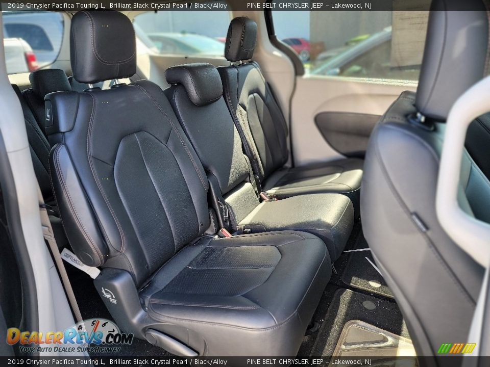 2019 Chrysler Pacifica Touring L Brilliant Black Crystal Pearl / Black/Alloy Photo #5