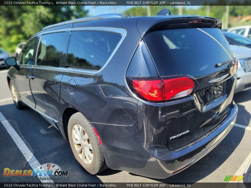 2019 Chrysler Pacifica Touring L Brilliant Black Crystal Pearl / Black/Alloy Photo #7